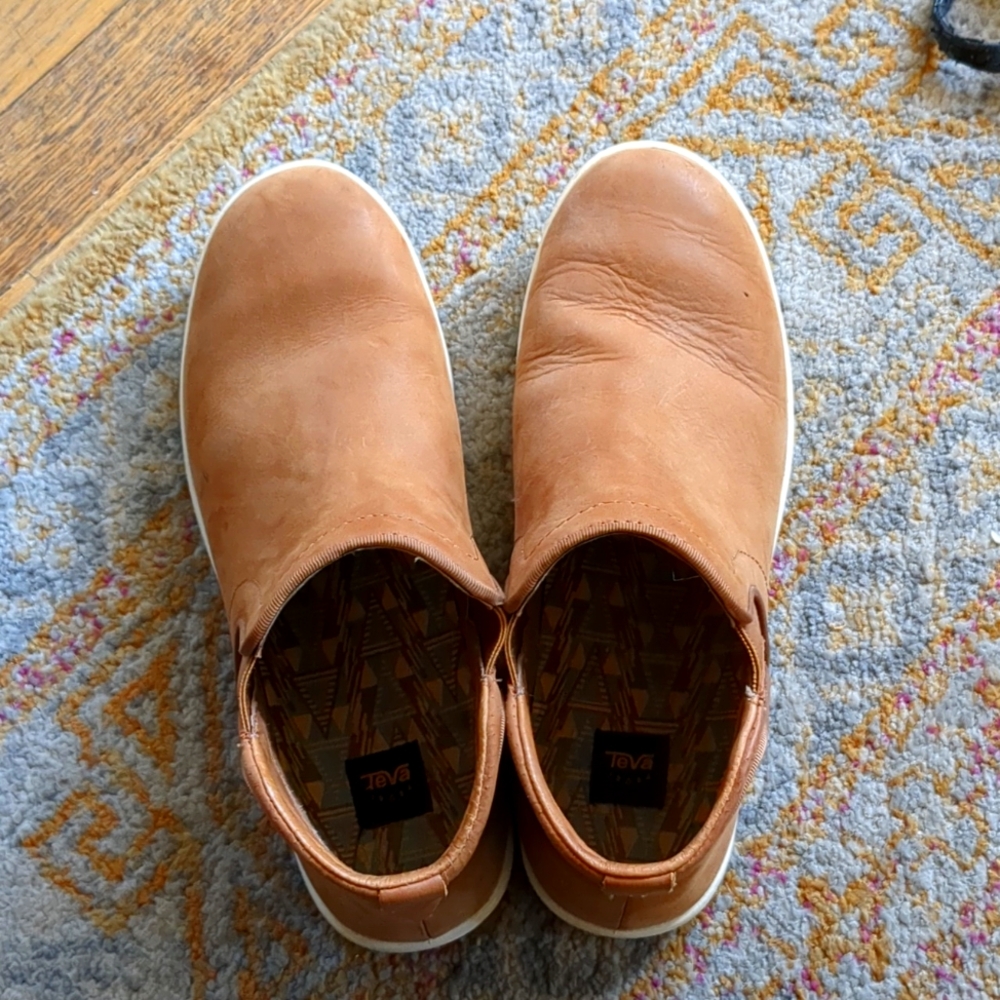 Teva slip-on bootie